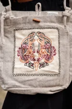 Bolso con bordado vikingo "Tora" Natural - Imagen 12