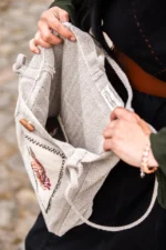 Bolso con bordado vikingo "Tora" Natural - Imagen 3