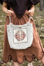 Bolso con bordado vikingo "Tora" Natural - Imagen 15