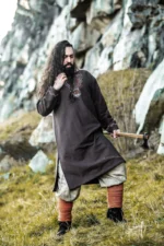Túnica vikinga "Freki" con bordado a mano Marrón - Imagen 11