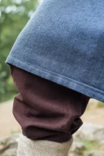 Túnica vikinga "Freki" con bordado a mano Gris azulado - Imagen 9