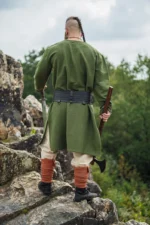 Túnica vikinga "Freki" con bordado a mano Verde oliva - Imagen 9