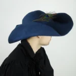 Sombrero de fieltro de lana con pluma "Pieter" Azul